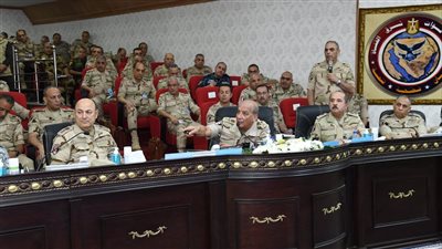 وزير الدفاع يشهد المرحلة الرئيسية لمشروع مراكز القيادة التعبوي (صمود - 1) 