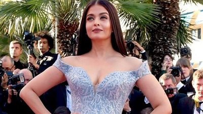 أجمل إطلالات النجمات على ريد كاربت مهرجان كان السينمائي 2022| فيديو وصور