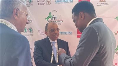 نشاط مكثف لوزير التنمية المحلية خلال مشاركته بقمة المدن الأفريقية في كينيا
