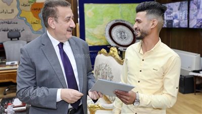 محافظ المنوفية يسلم 161 عقدا جديدا لمزارعي قرى الشهداء | صور