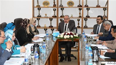 8935 طالبا يؤدون امتحانات البكالوريوس و913 بالدراسات العليا في جامعة القناة