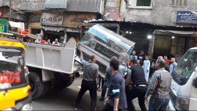 حملة لرفع الإشغالات وسحب تراخيص السيارات المخالفة بالوراق