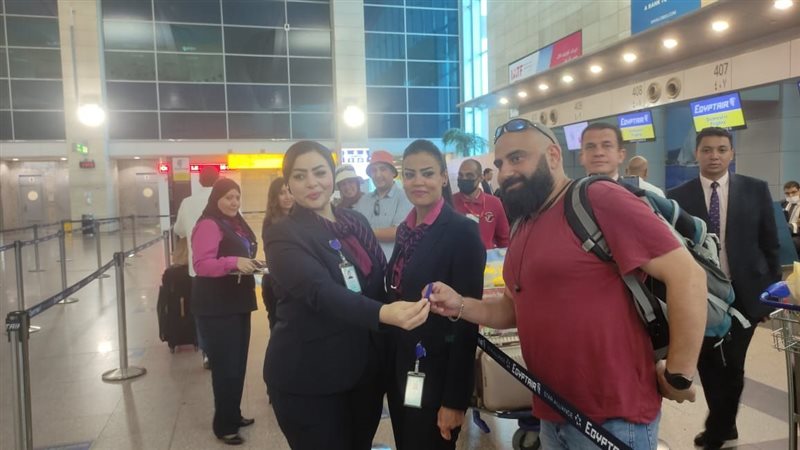 مطار القاهرة يحتفل
