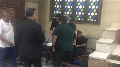 أشرف زكي وخالد جلال يقدمان واجب العزاء في والد ضياء عبد الخالق