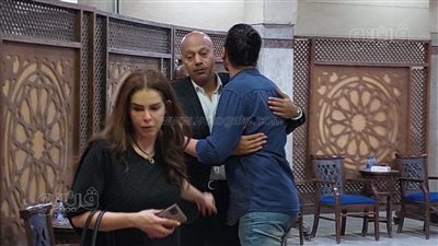 دنيا عبد العزيز وصبري فواز يقدمان واجب العزاء في والد ضياء عبد الخالق