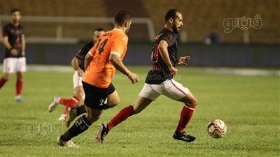 خطوة بخطوة.. خبير تحكيمي يشرح خطأ إلغاء هدف الأهلي أمام البنك