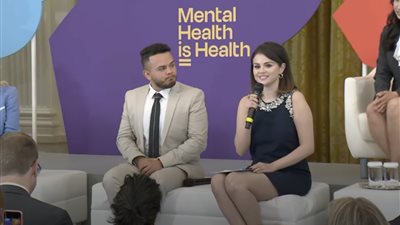 سيلينا جوميز في البيت الأبيض لتسليط الضوء علي الصحة العقلية.. صور