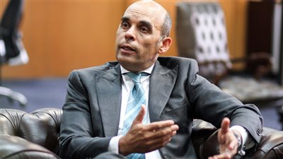 رئيس بنك القاهرة: 150 مليار دولار تدفقات أجنبية بعد إجراءات الإصلاح الاقتصادي.. الاحتياطي الأجنبي يكفي لأكثر من 6 أشهر.. وحقيقة إصدار شهادة جديدة بعائد أعلى من 18%