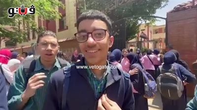 رد غريب من طالب بالصف الثاني الثانوي عن امتحان الجبر والتفاضل وحساب المثلثات | فيديو