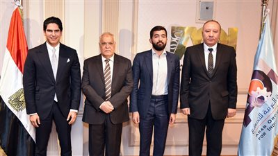 تعاون بين العربية للتصنيع والمصريين للاستثمار وبرق الإماراتية للمركبات الكهربائية