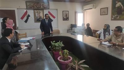 وكيل تعليم الجيزة يتابع اليوم الختامي لامتحانات الشهادة الإعدادية