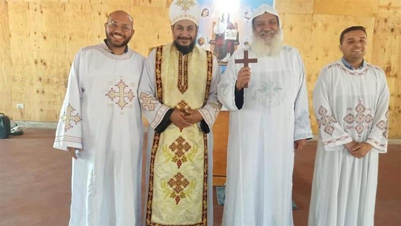 الانبا جوزيف بالكنيسة