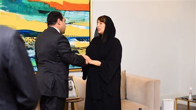 رئيس التنظيم والإدارة يؤدي واجب العزاء في وفاة الشيخ خليفة بسفارة الإمارات