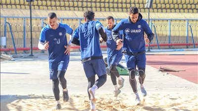 تدريبات خاصة لـ حراس مرمى الإسماعيلي وشباب الدراويش