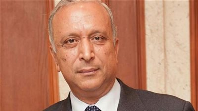 خبير يكشف تأثير رفع سعر الفائدة على سوق السيارات