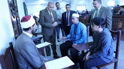 المحرصاوي يتفقد لجان الامتحانات الشفهية بكلية أصول الدين بالدراسة