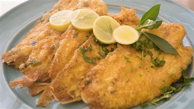 طريقة عمل سمك موسى مقلي بالزبد |فيديو