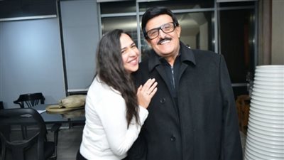 إيمي سمير غانم في الذكرى الأولى لوفاة والدها: كل يوم بيمر من غيرك صعب عليا