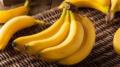 تفسير حلم أكل الموز في المنام وعلاقته بالخير الكثير والراحة النفسية 