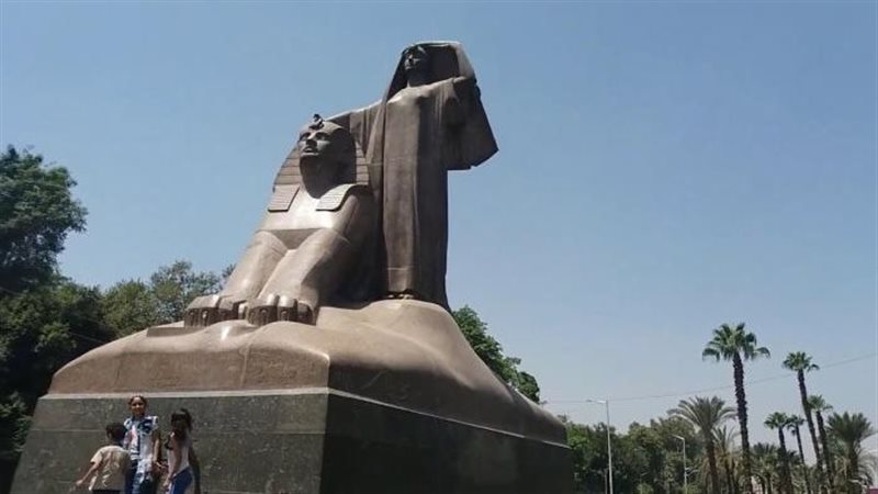 تمثال نهضة مصر بالجيزة