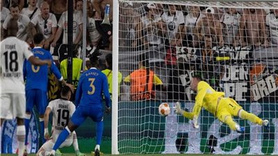 يويفا يعلن التشكيل المثالي لبطولة الدوري الأوروبي