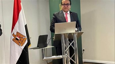 القائم بأعمال وزير الصحة يستعرض الفرص الاستثمارية الواعدة في المجال الصحي