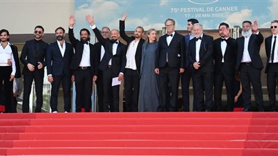 صناع الفيلم السويدي المصري BOY FROM HEAVEN على السجادة الحمراء لمهرجان كان