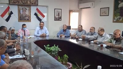 مدير تعليم الجيزة يعقد اجتماعا مع رؤساء لجان امتحانات الدبلومات الفنية | صور