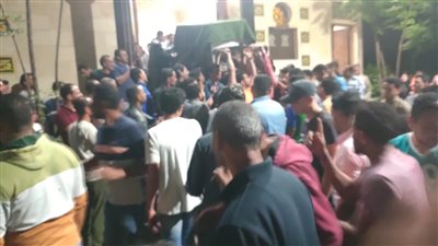 جنازة مهيبة.. تشييع جثمان الطفل 