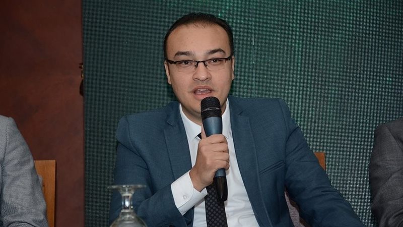 أحمد معطي الخبير