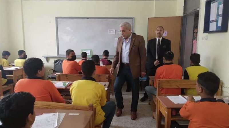 تفقد لجان الامتحانات