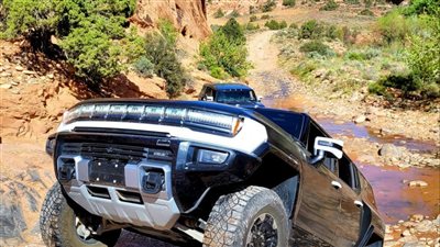 اختبار هامر 2024 وسط تضاريس وعرة