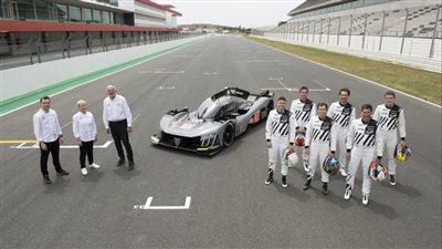 بيجو بمحرك توربيني مزدوج قوته 697 حصانا | فيديو