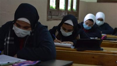 الصف الأول الثانوي، إجراءات تغيير مادة اللغة الأجنبية الثانية للطلاب