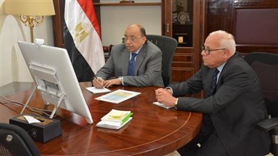 وزير التنمية المحلية يتابع مع المحافظين تنفيذ تكليفات الرئيس.. إقامة أسواق كبيرة لبيع السلع الأساسية بسعر الجملة.. والتقدم في مشروعات حياة كريمة