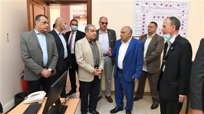 وزير الدولة للإنتاج الحربي يتفقد الأكاديمية المصرية للهندسة والتكنولوجيا المتقدمة