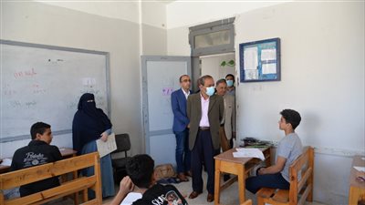 محافظ الإسماعيلية يتفقد لجان امتحانات الشهادة الاعدادية| صور 