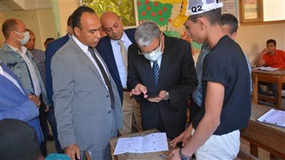 إيقاف رئيس لجنة و6 مراقبين عن العمل بامتحانات الإعدادية في المنيا