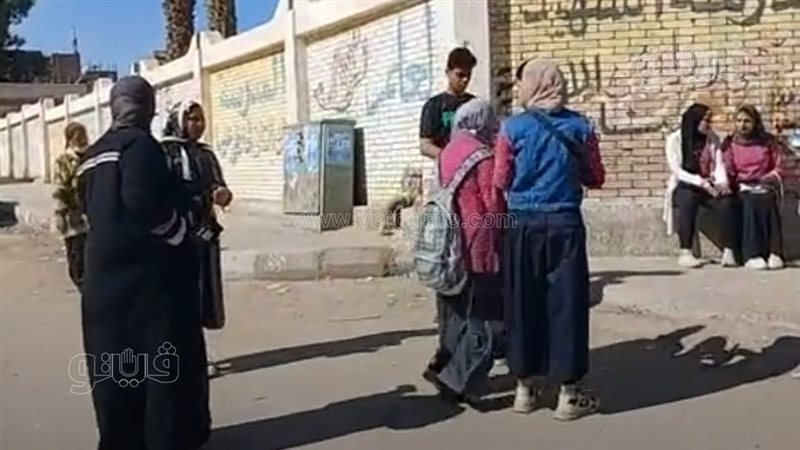 طلاب الشهادة الاعدادية