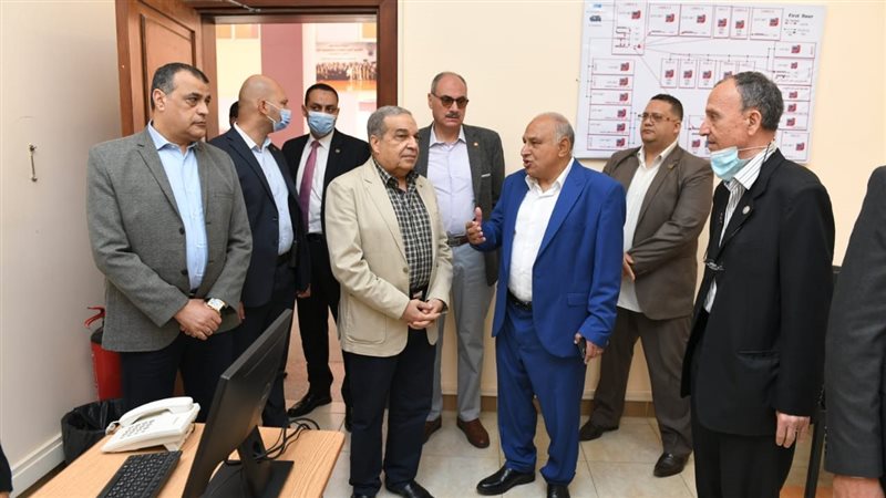 وزير الانتاج الحربي