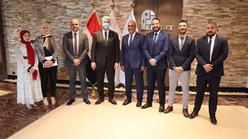 رئيس بتروجت يتوسط