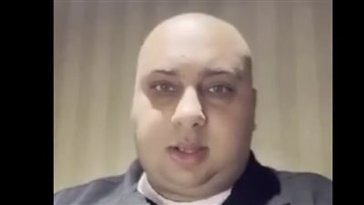 مستريح التجارة الإلكترونية بالإسكندرية يدافع عن نفسه: هرد الفلوس | فيديو 