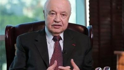  أبو غزالة يطرح رؤيته للخروج من الأزمات الراهنة في صالون تنسيقية الأحزاب