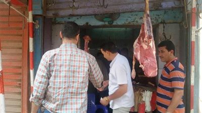 تحرير 9 محاضر لغلق محال بقالة تموينية وعدم إعلان الأسعار ببني سويف