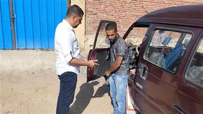 الجيزة تضيق الخناق علي سائقي الأجرة المخالفين بهضبة الأهرام وتراجع التراخيص |صور