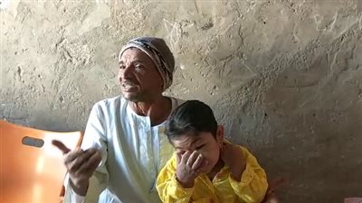  شابة بجسد طفلة.. شيرين تعاني من مرض نادر.. ووالدها: الممرضات تنمروا عليها.. وأستغيث برئيس الجمهورية لعلاجها | فيديو