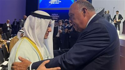 وزير الخارجية يلتقي نظيريه الكويتي والقطري خلال فعاليات منتدى دافوس