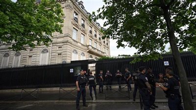 مقتل رجل أمن بالسفارة القطرية في فرنسا 