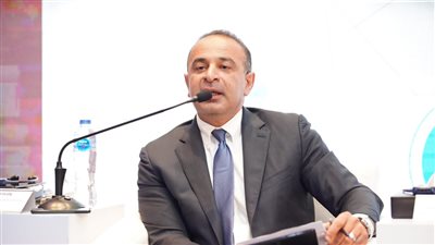  نائب وزيرة التخطيط يفتتح الجلسة الأولى بعنوان 