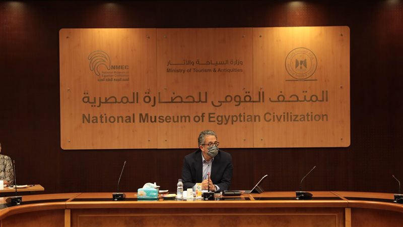 الدكتور خالد العناني